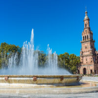 La Plaza de España es un conjunto arquitectónico enclavado en el Parque de María Luisa de la ciudad de Sevilla, España. Se construyó como edificio principal y de mayor envergadura de la Exposición Iberoamericana de 1929 y es también el mayor de los construidos en toda la ciudad durante el siglo XX.